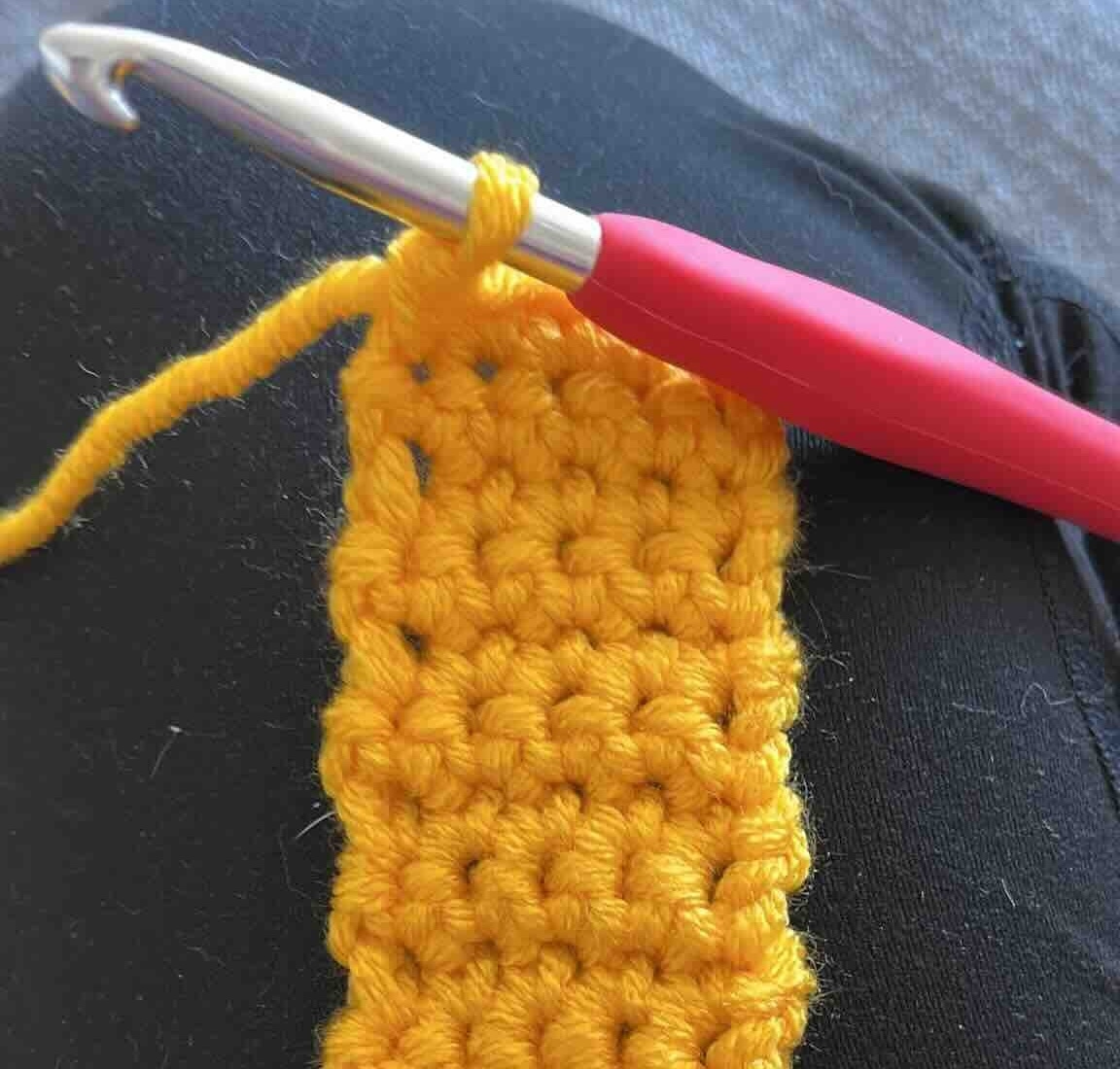 Crocheting a ribbon